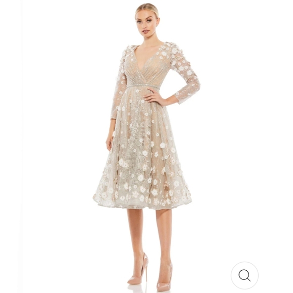 Mac Duggal Dresses & Skirts - NWT Mac Duggal Floral Embellished Lace A-Line Dress